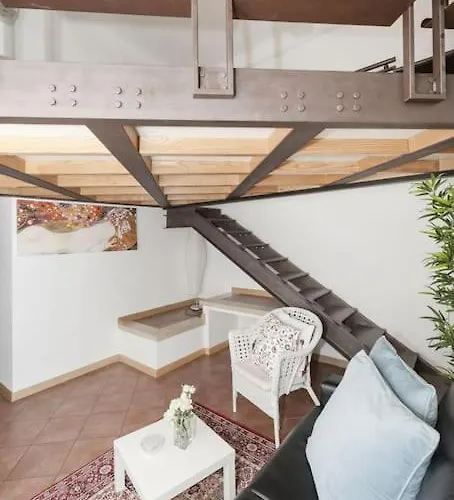 Stylish Loft - Colosseum 4 Min Walk -3 Beds -sleeps Up To 6 People * Rom