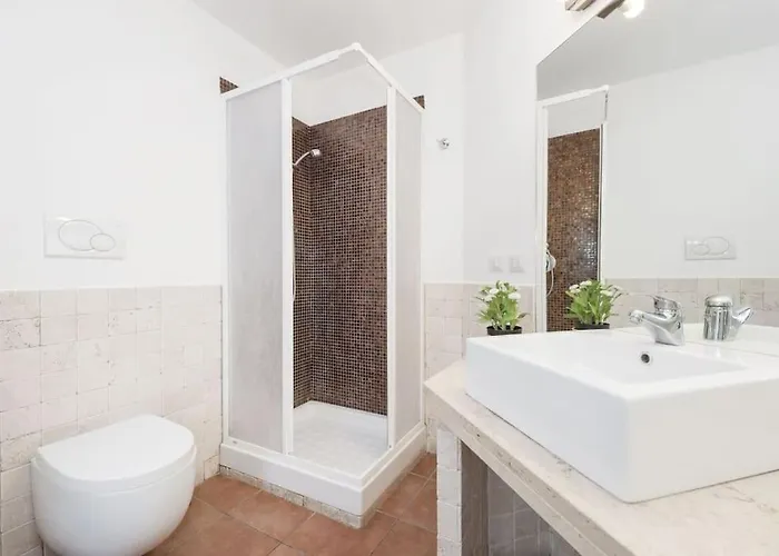 Stylish Loft - Colosseum 4 Min Walk -3 Beds -sleeps Up To 6 People Apartment Rom