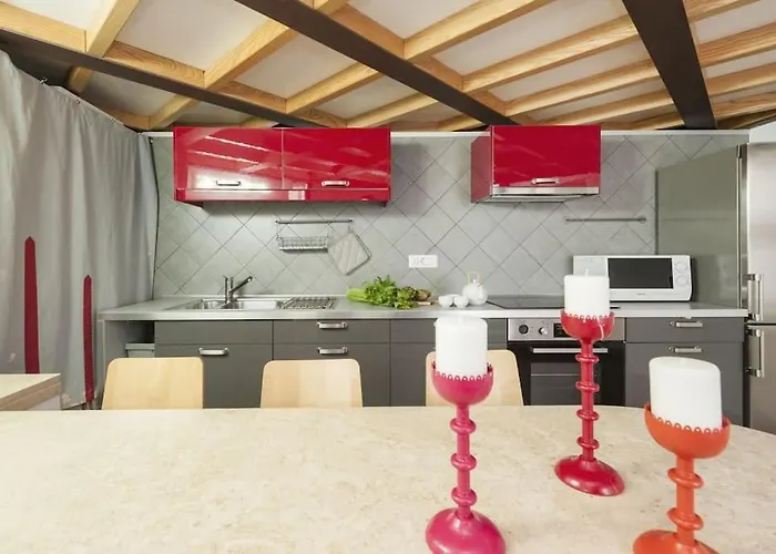 Stylish Loft - Colosseum 4 Min Walk -3 Beds -sleeps Up To 6 People Rom