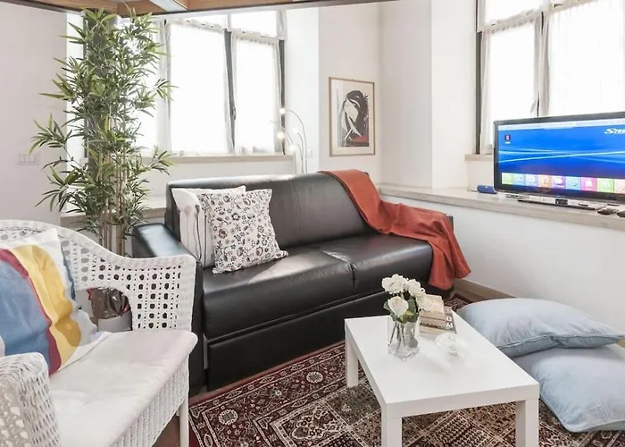 Stylish Loft - Colosseum 4 Min Walk -3 Beds -sleeps Up To 6 People Apartment